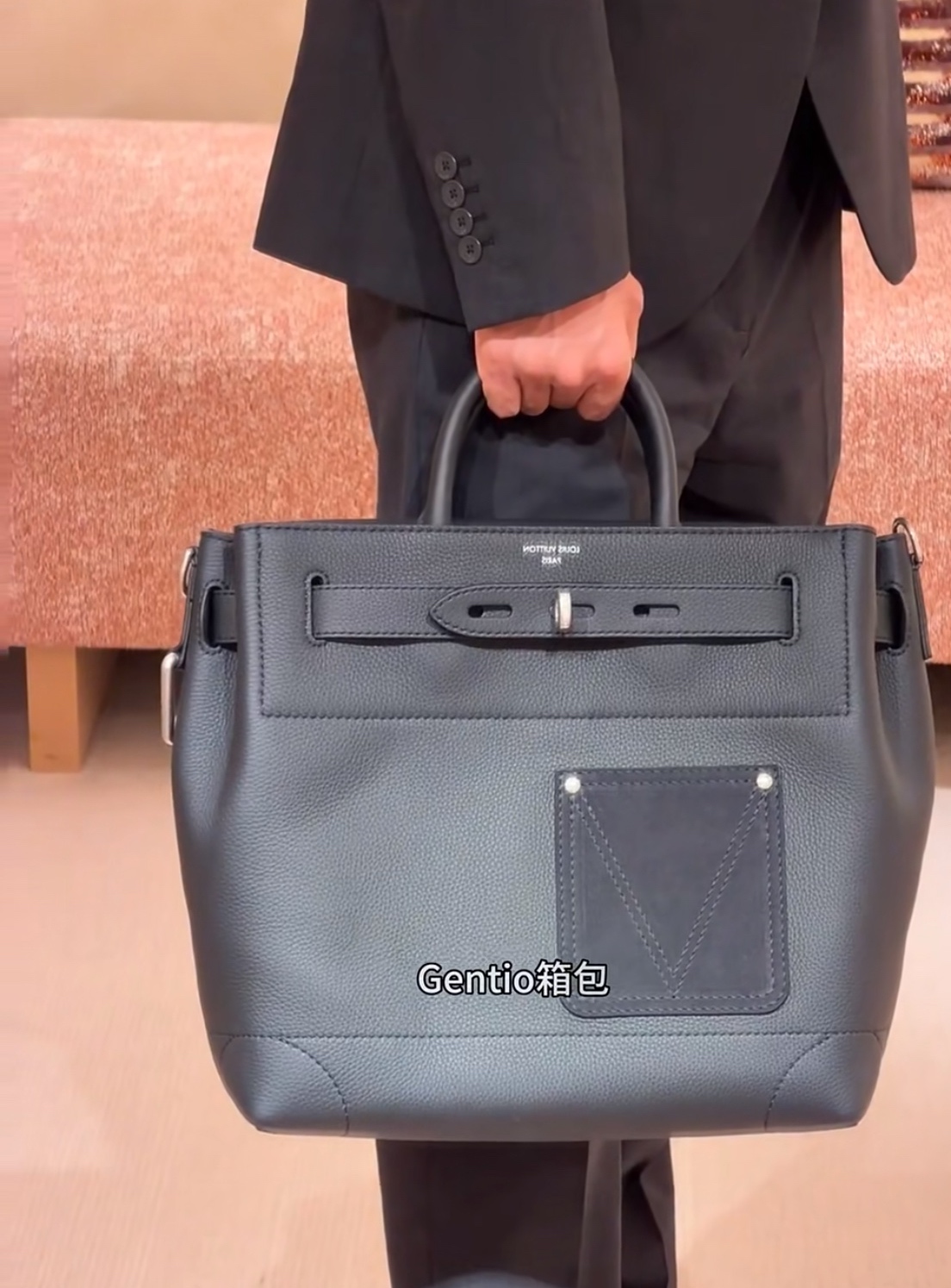 2026124173317456 270